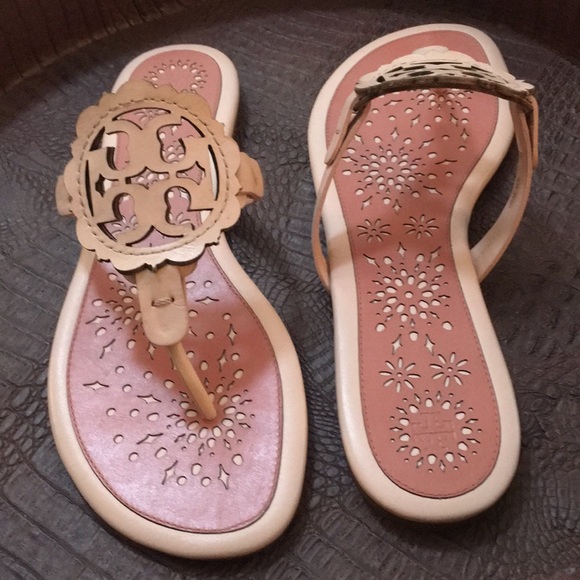 NEW Tory Burch Miller Scallop Sandals - Picture 4 of 8
